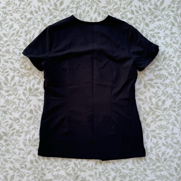 FIGS Women's Casma Three-Pocket Scrub Top Black Size XXS - Picture 5 of 5